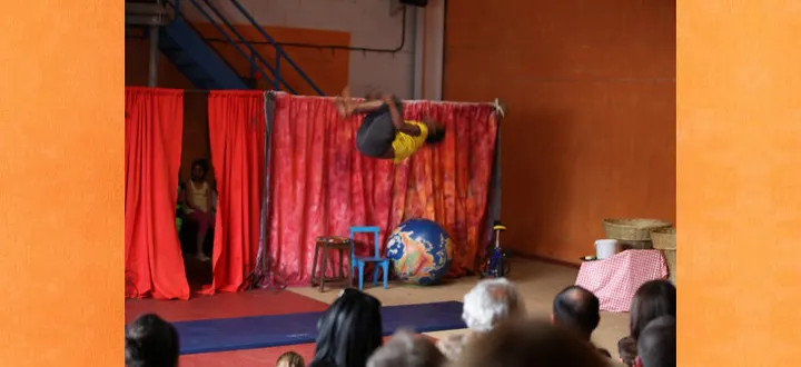 la maison du jongleur — arts aériens-studio à Tartifume, Saint-Cyr-sur-Loire — 2