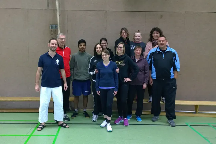Schuetz-Dich-Richtig! Selbstverteidigung, Deeskalation, Selbstbehauptung, Zivilcourage — Kampfsport in Bonn-Beuel, Bonn