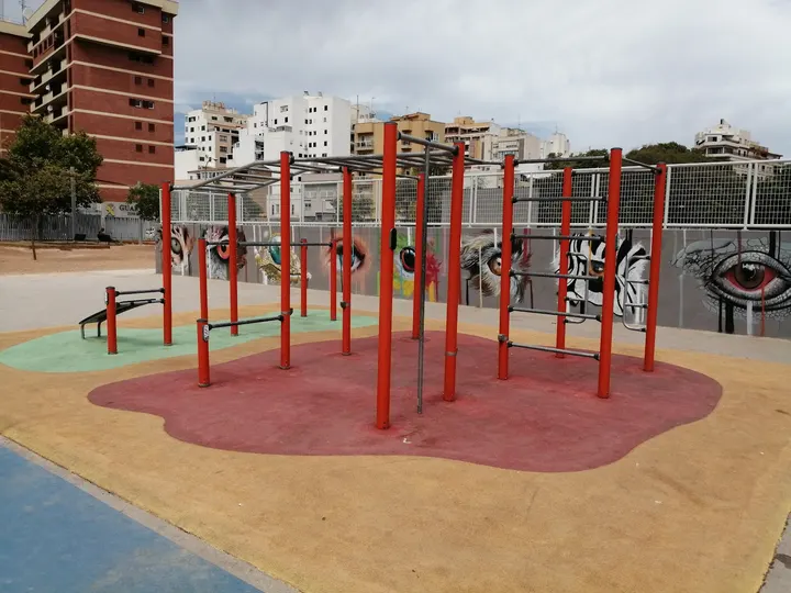 Parque de calistenia Guardia Civil — entrenamiento funcional-studio en La Soledat Nord, Palma — 2
