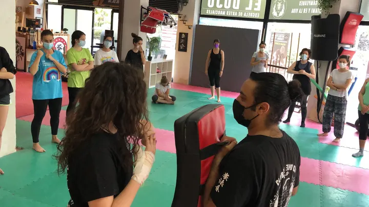 Arrebatadas La Nueva Defensa Femenina — artes marciales-studio en Madrid — 3
