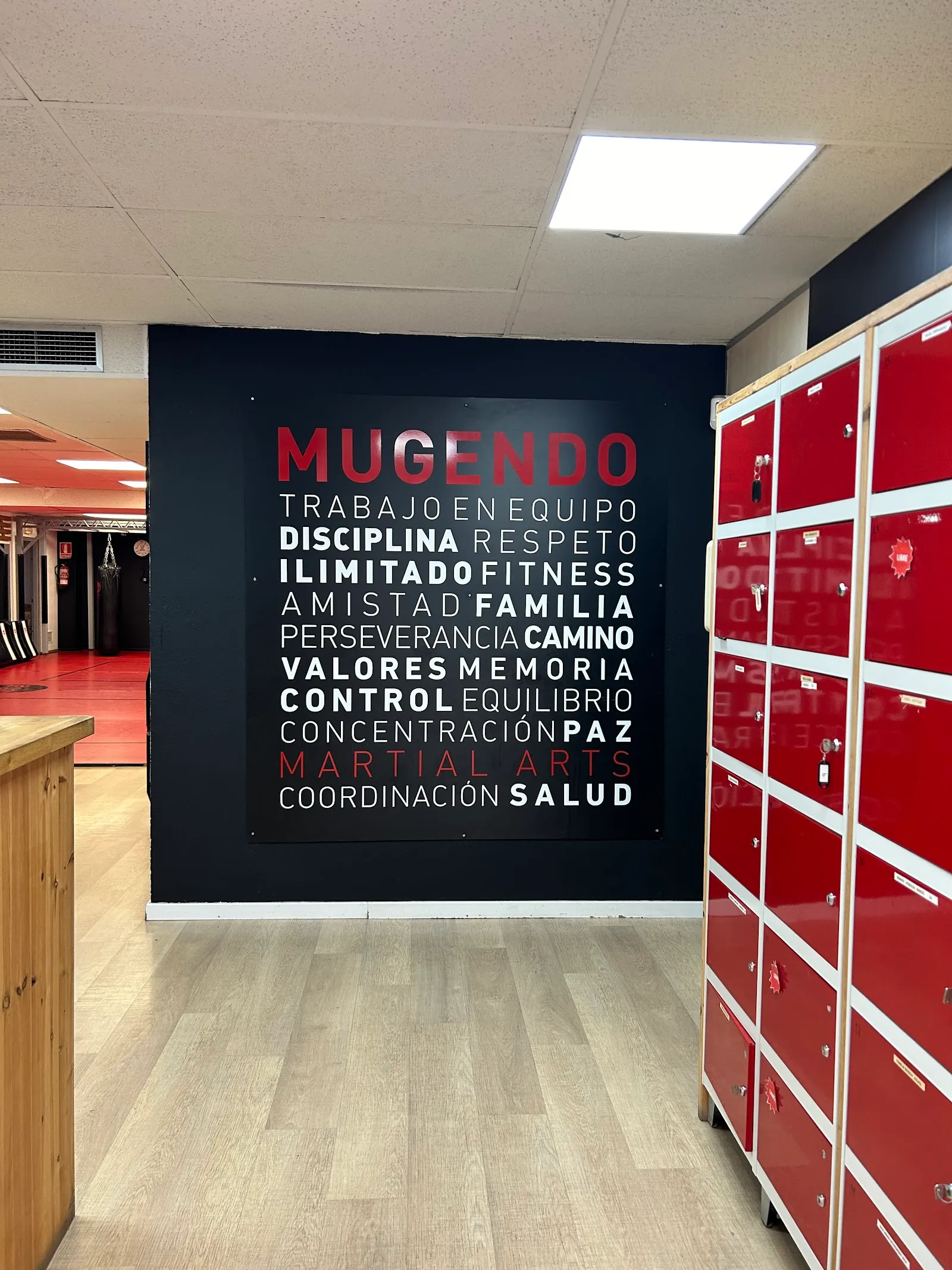 Mugendo Gràcia – Kickboxing y Defensa Personal — artes marciales-studio en Gràcia, Barcelona — 2