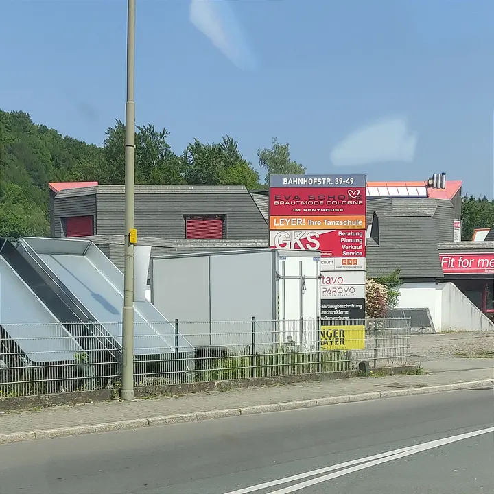 LEYER! Bahnhofstraße — Tanz in Overath-Untereschbach
