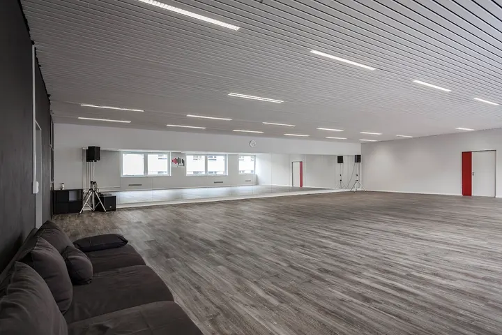 Urban Dance School Pforzheim — Tanz in Birkenfeld