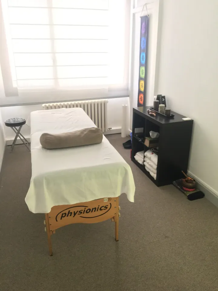 ️Alfonso Solans OSTEOPATÍA&YOGA — Yoga en Abando, Bilbao