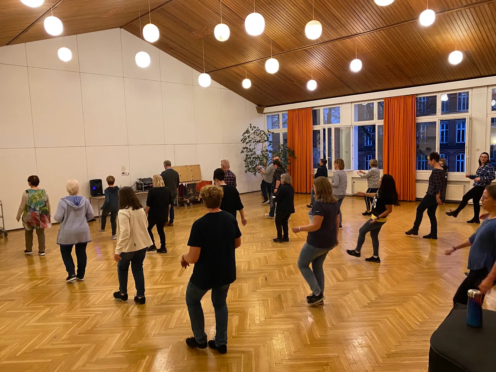 Casey's Line Dance — tanz-studio in Bremen — 3