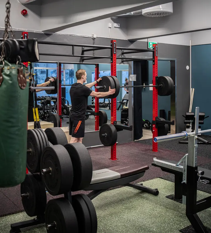 Sali21 — fitness studio-studio i Stensby, Lahti