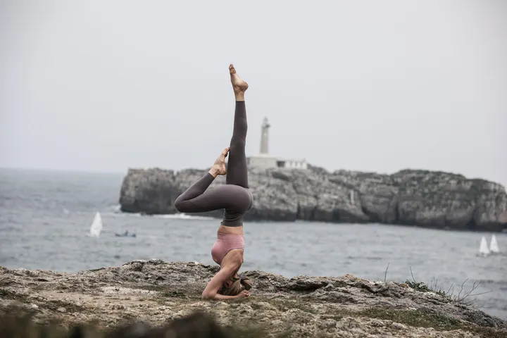 Anahata Yoga Centro — Yoga en Perines, Santander