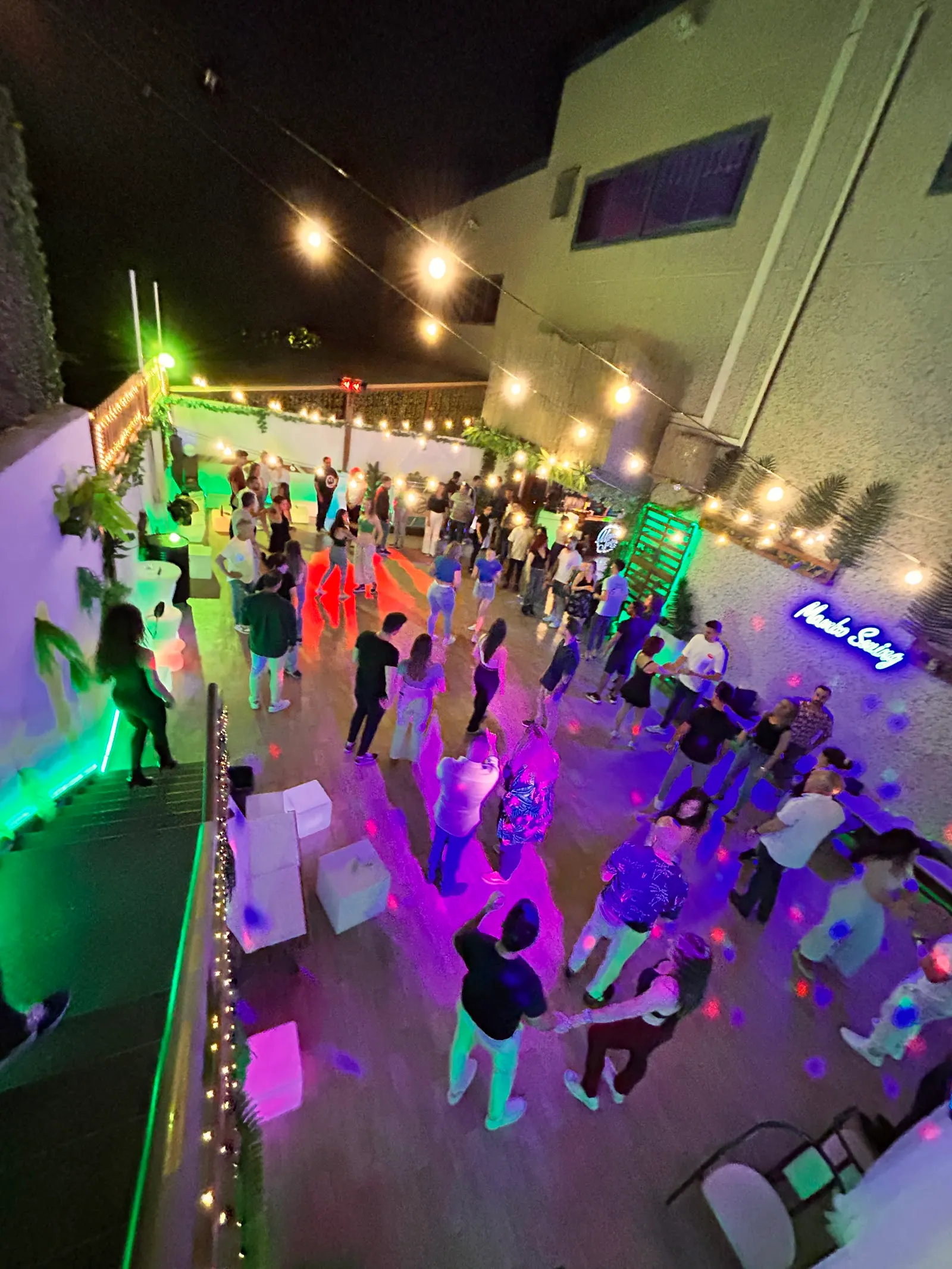 Escuela Y Sala De Baile Mambo Swing — baile-studio en Valdefuentes — 3