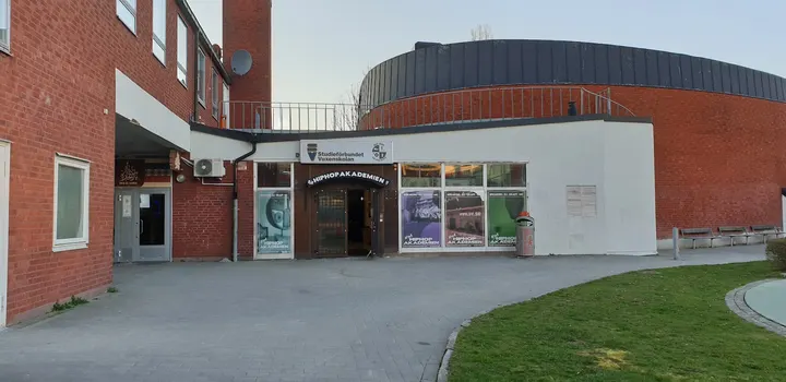 Hip Hop Akademien — dans-studio i Göteborg — 3