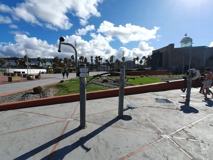 Street park workout — estudio de fitness-studio en Guanarteme, Las Palmas de Gran Canaria — 3