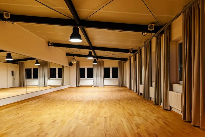 TANZHERZ I ADTV Tanzschule Berlin — Tanz in Oberschöneweide, Berlin