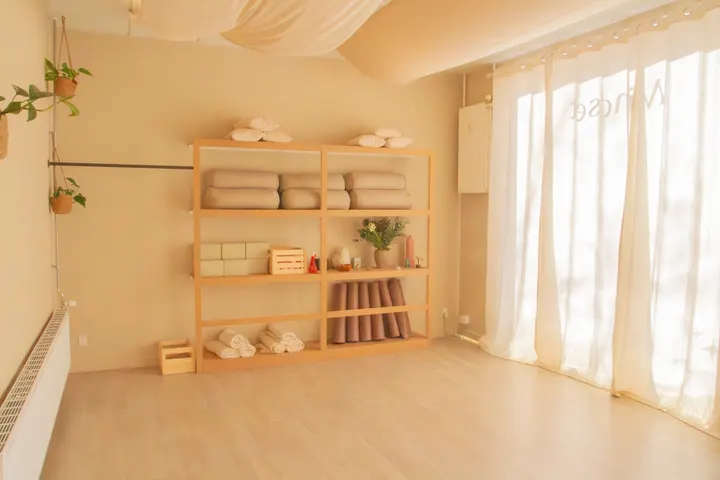 Moon Yoga — Yoga i Hyby Lund, Fredericia