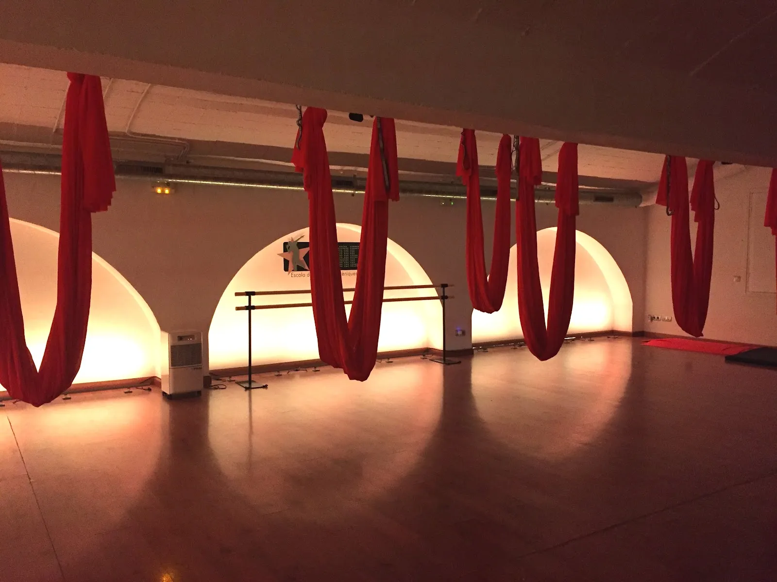 Ebae Escola De Ball I Arts Escèniques — baile-studio en Vallirana — 4