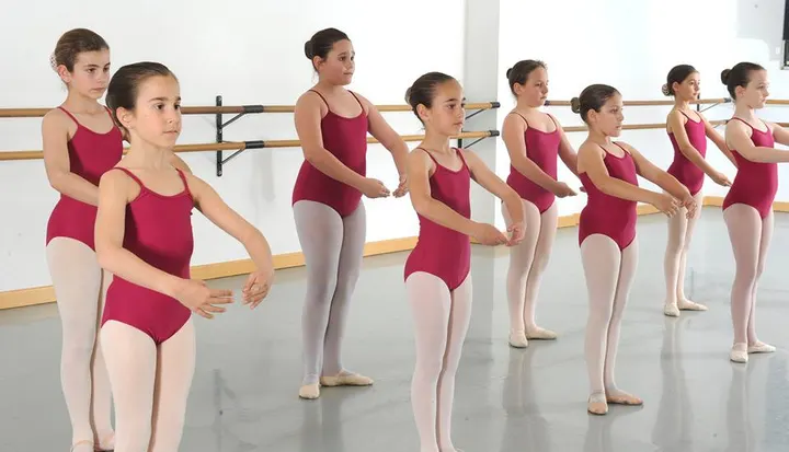 Centro Privado de Música O Danza Escuela de Danza Sant Jaume — baile-studio en Son Espanyolet, Palma — 2