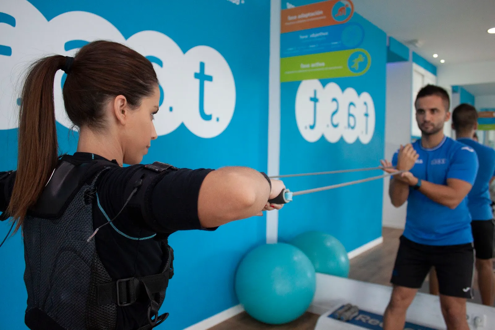 FAST Fitness Guzmán el Bueno Electroestimulación — electroestimulación-studio en Chamberí, Madrid — 3
