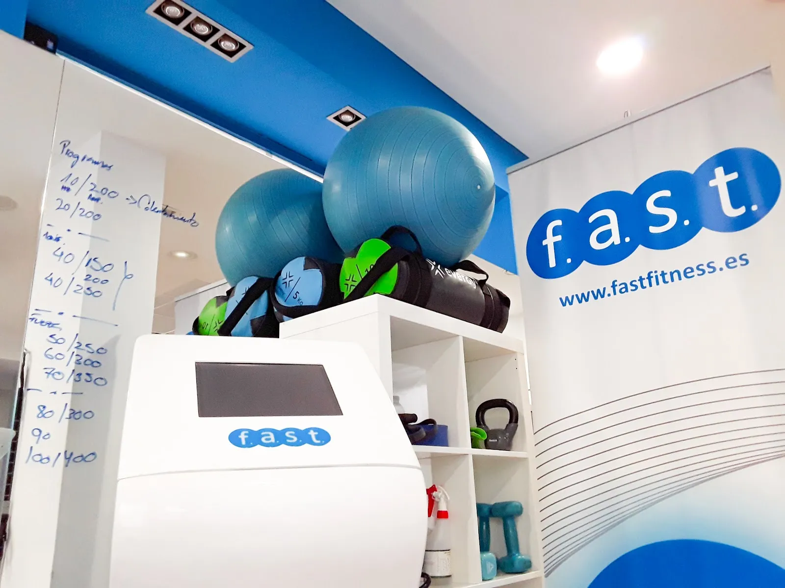 FAST Fitness Guzmán el Bueno Electroestimulación — electroestimulación-studio en Madrid — 5
