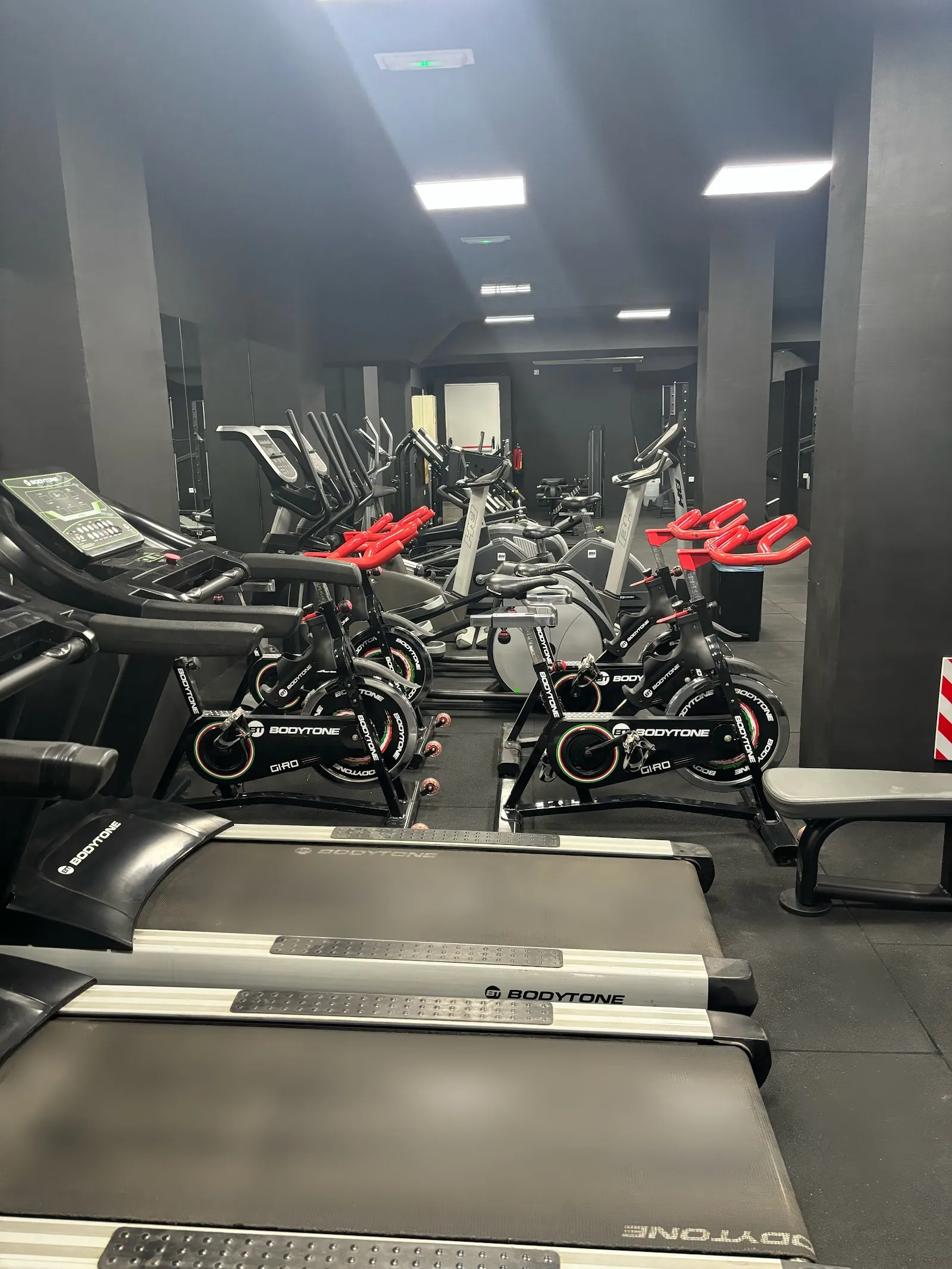 Unifit Verse Málaga Gimnasio Fitness Centre — estudio de fitness-studio en Málaga — 2