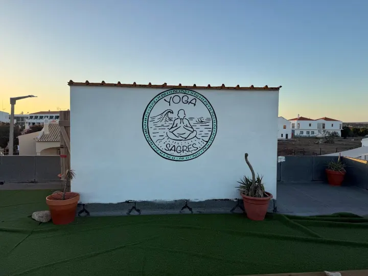 Sagres Hub | yoga, kickboxing, icebaths and cowork — Yoga em Sagres