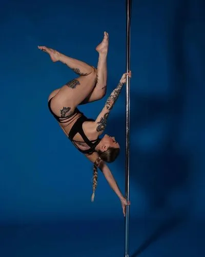 WONDERPOLE — dans-studio i Leichlingen (Rheinland) — 2
