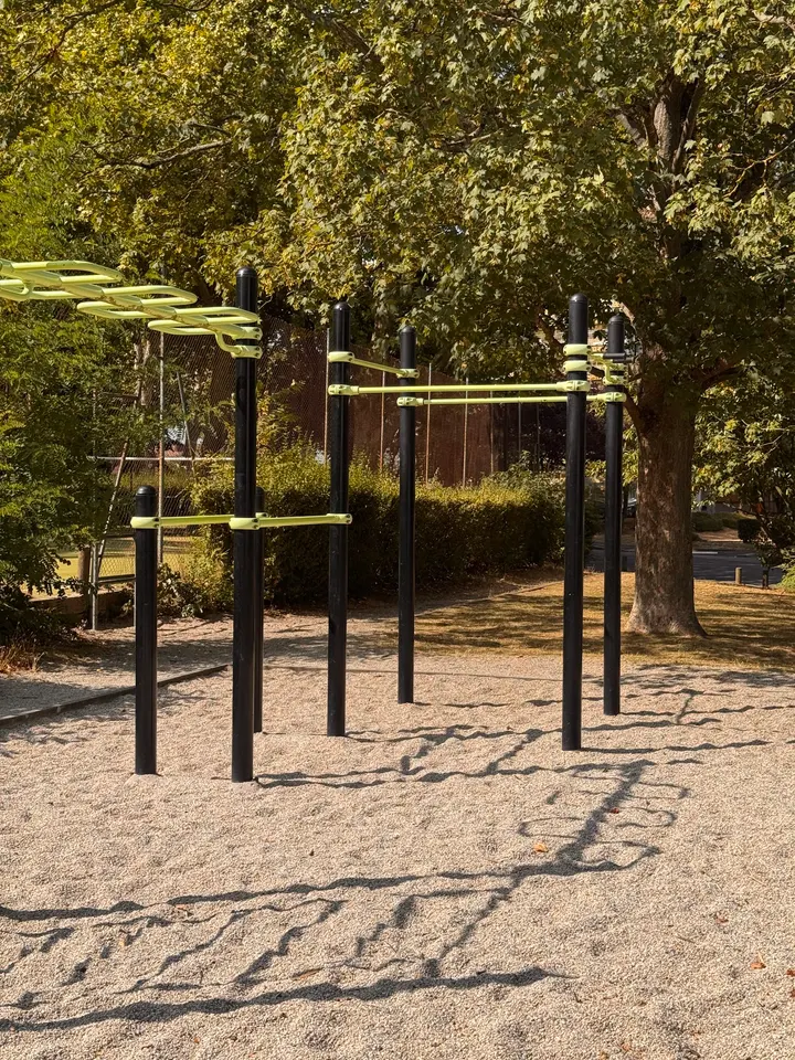 Street workout — salle de fitness-studio à Sotteville-lès-Rouen — 3