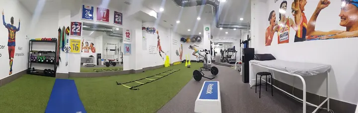 Centro FS — entrenamiento personal-studio en Los Remedios, Sevilla — 2