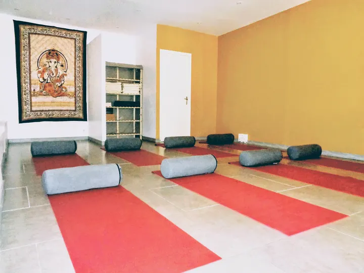L'equilibre D'or Yoga et Bien-Etre — yoga-studio au Beausset — 4