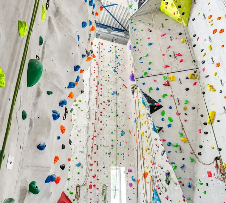 EigerNord Klettercenter Freiburg — Klettern in Brühl, Freiburg im Breisgau