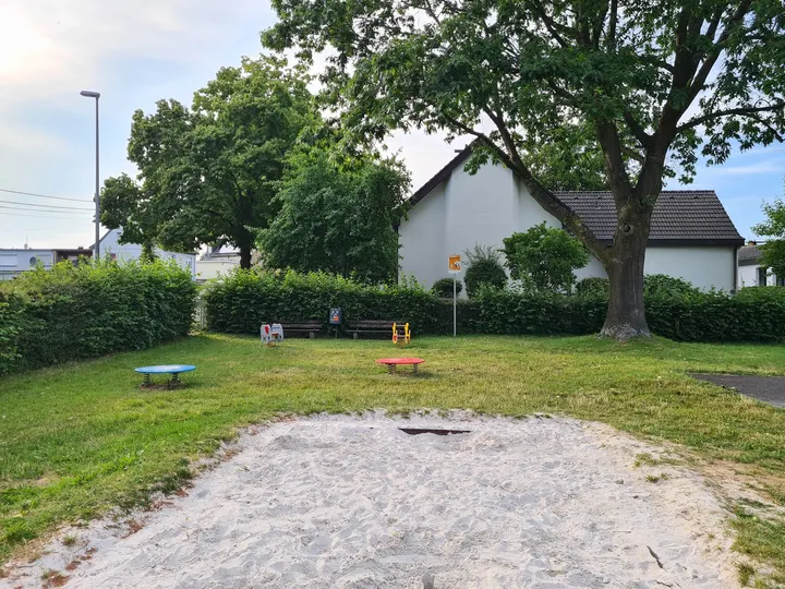 Laufmamalauf Spielplatz Raerener Straße — studio in Oberforstbach, Aachen — 2