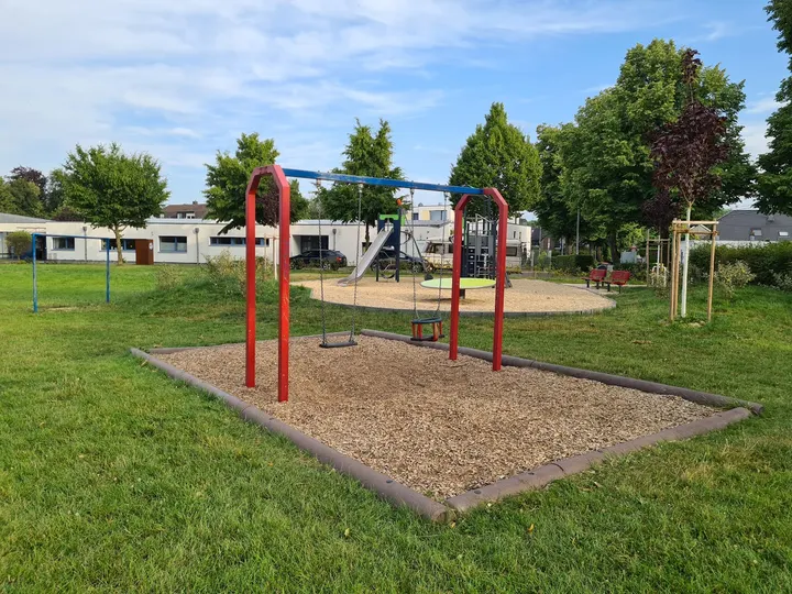 Laufmamalauf Spielplatz Raerener Straße — studio in Aachen — 5