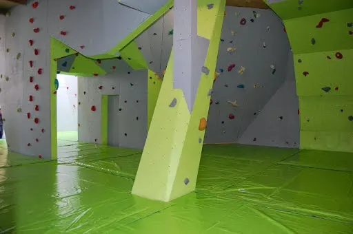 Wall N Ride — escalade-studio à Nîmes — 3