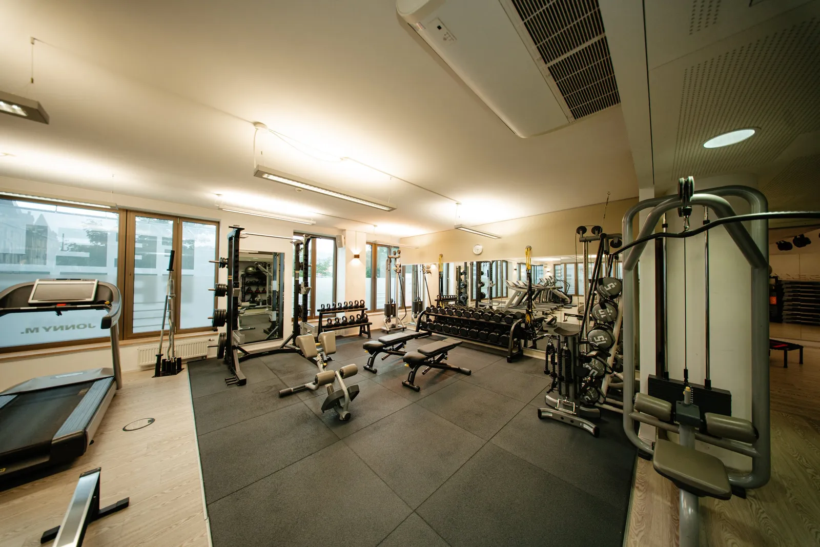 Jonny M. Club Women Marienplatz — träningsstudio i Stuttgart — 2