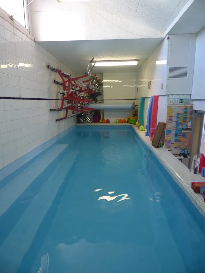 Piscine Ecole Saint Gaudérique — studio à Saint-Gauderique, Perpignan — 2
