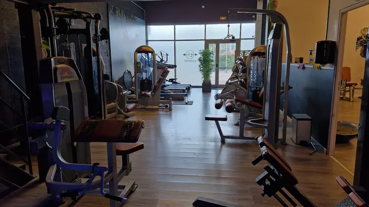 Enjoy Fit — salle de fitness-studio à Saint-Laurent-des-Arbres — 3