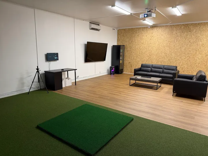 Kissat-hallin urheilukeskus — Functional Training – Sarankulma, Tampere