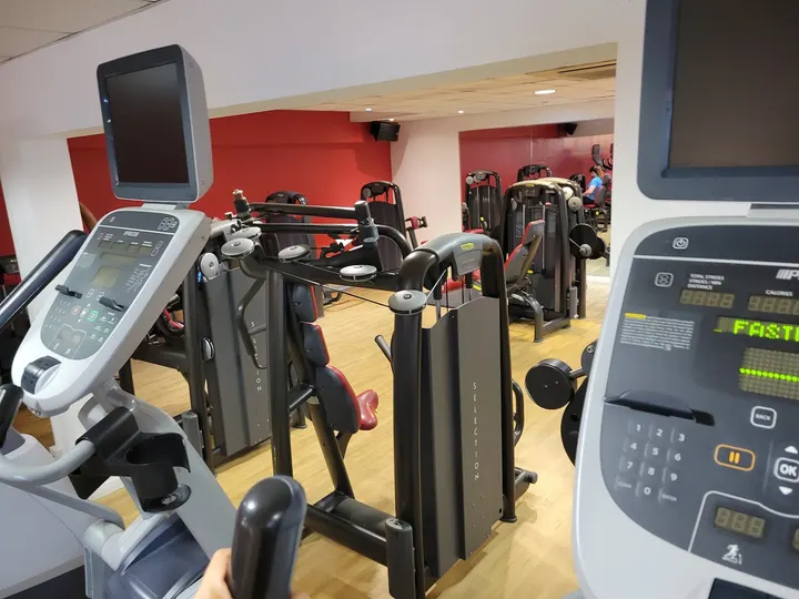 Solutions Health and Fitness — fitness studio in London — 3