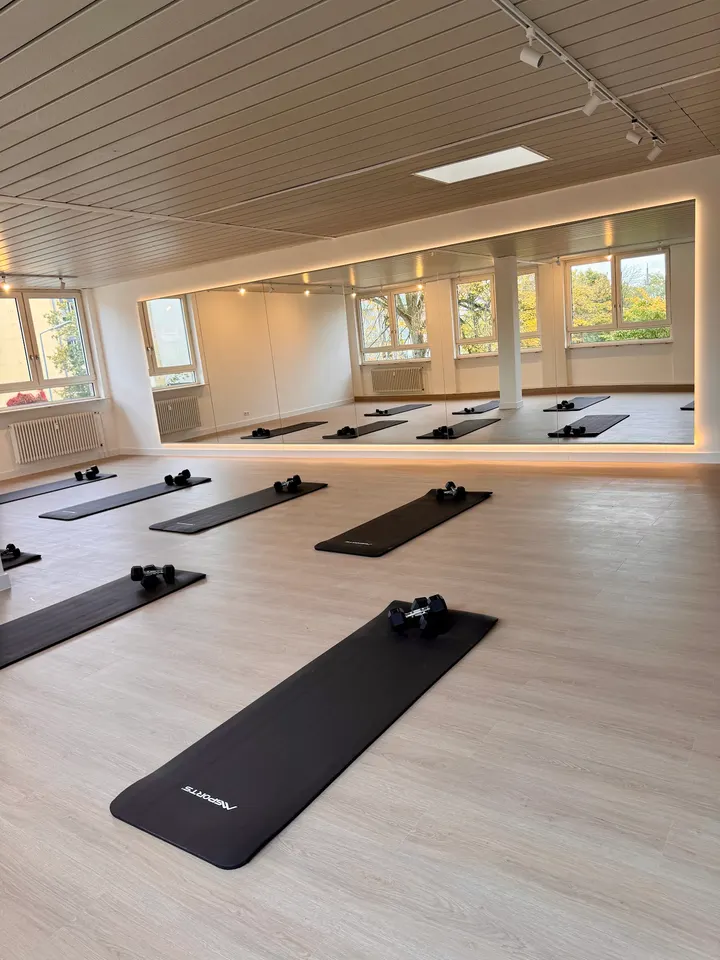 amena Fitness für Frauen — fitnessstudio in Karlsruhe — 3