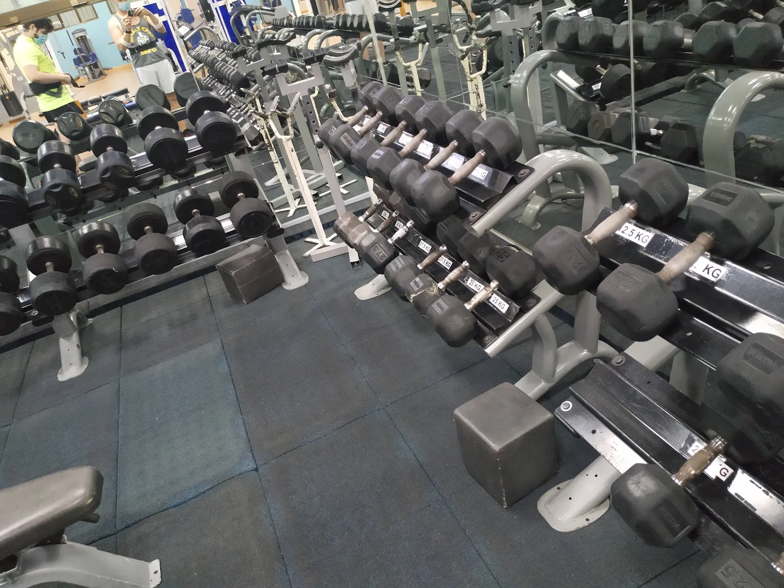 Gimnasio Wellness 2000 — entrenamiento personal-studio en Nueva Alcalá, Alcalá de Henares — 2
