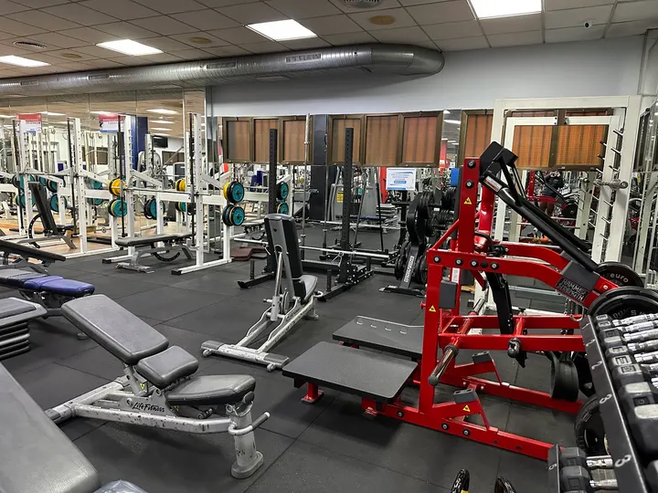 Gimnasio Wellness 2000 — Entrenamiento personal en Nueva Alcalá, Alcalá de Henares