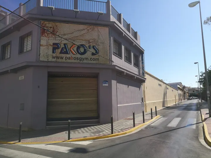 PAKO'S GYM — Estudio de fitness en Dos Hermanas