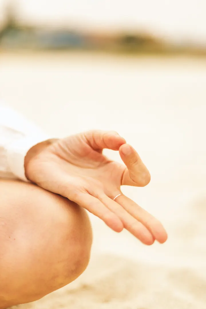 RAW YOGA STUDIO Vigo — Yoga en O Berbés, Vigo