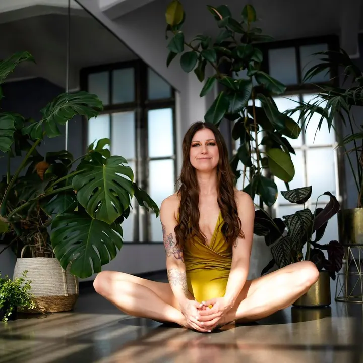 Flowerpole Studio — pole fitness-studio in Leverkusen — 6