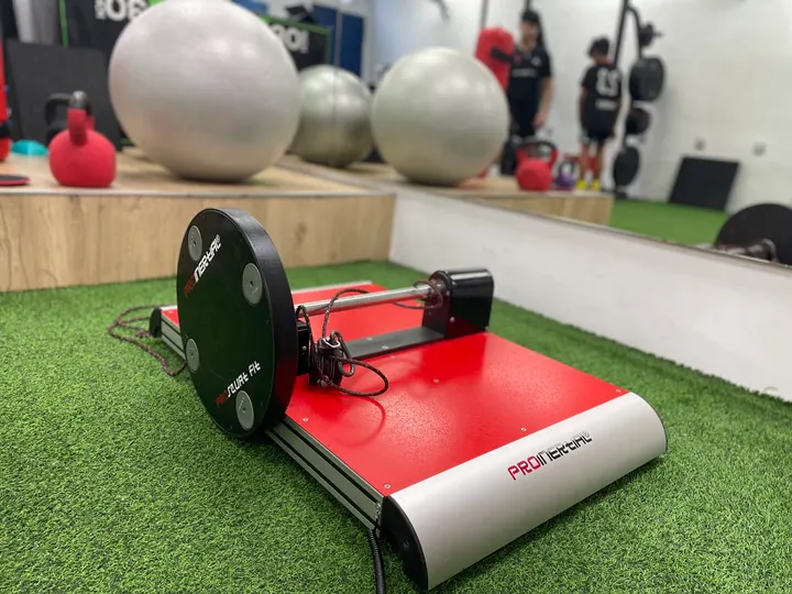 Adn Sports Centre Entrenament — entrenamiento personal-studio en Sant Boi de Llobregat, Barcelona — 3