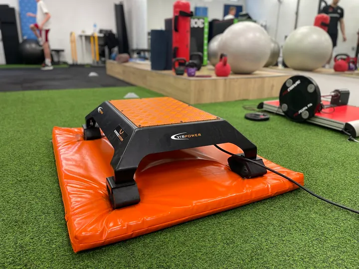 Adn Sports Centre Entrenament — entrenamiento personal-studio en Barcelona — 3