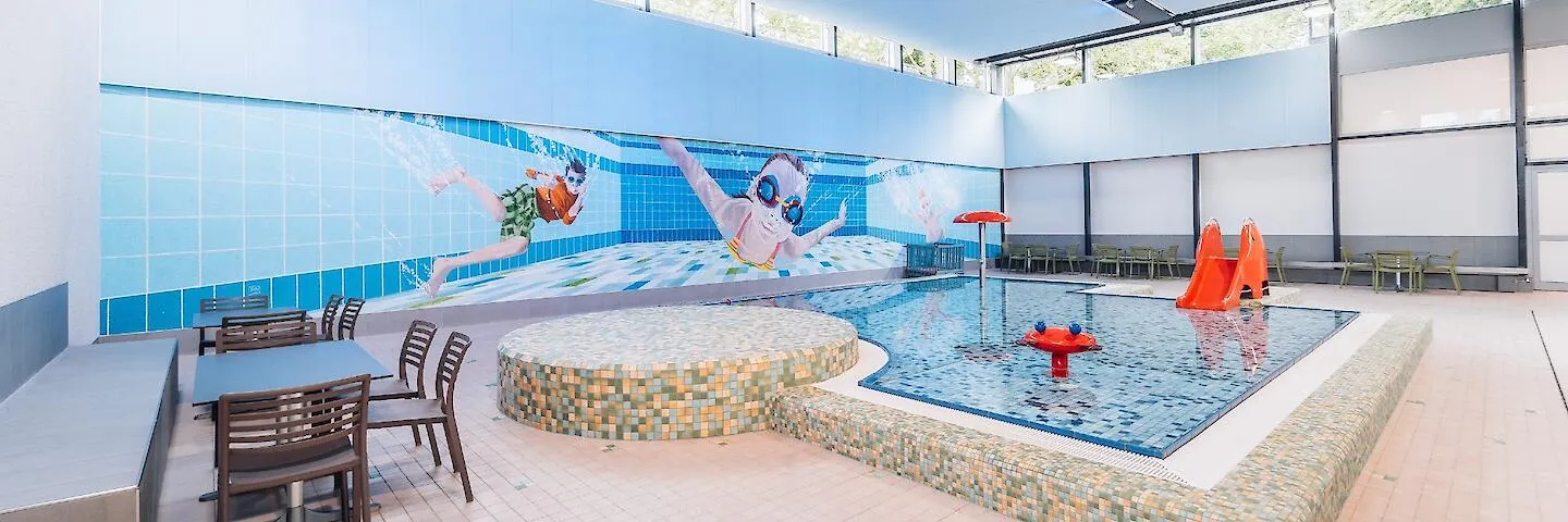 Familienbad Niederheid (Schwimmen) — träningsstudio i Düsseldorf — 2
