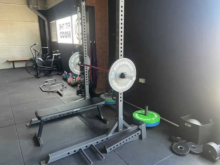 Fit The Mood — Estudio de fitness en Industrial Mejostilla, Cáceres