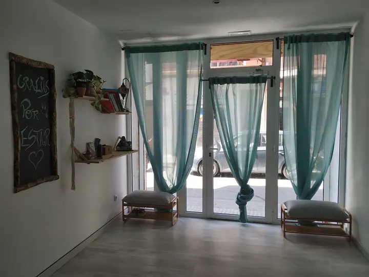 AHAMKÂRA movimiento del yoga — yoga-studio en Badalona — 3