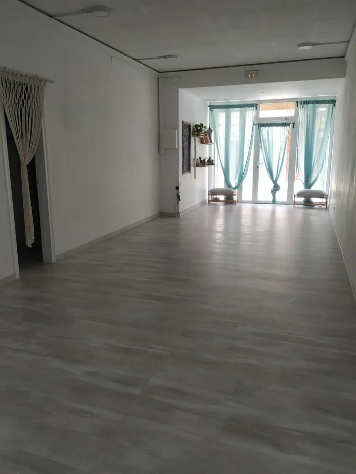 AHAMKÂRA movimiento del yoga — yoga-studio en Badalona — 4