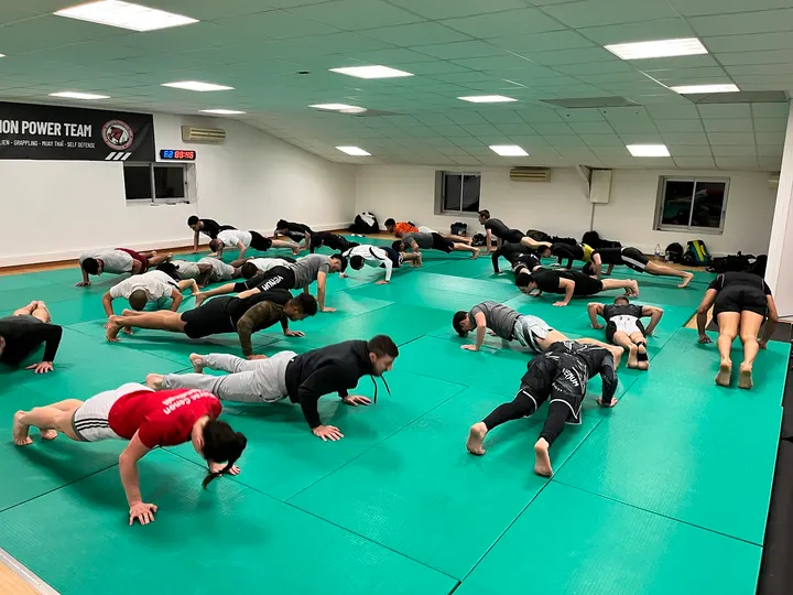 submission power team — mma-studio à Villenave-d'Ornon, Bordeaux — 2