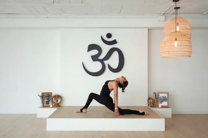 YogaOne L'Hospitalet Ciutat de la Justícia — Yoga en Santa Eulàlia, L'Hospitalet de Llobregat