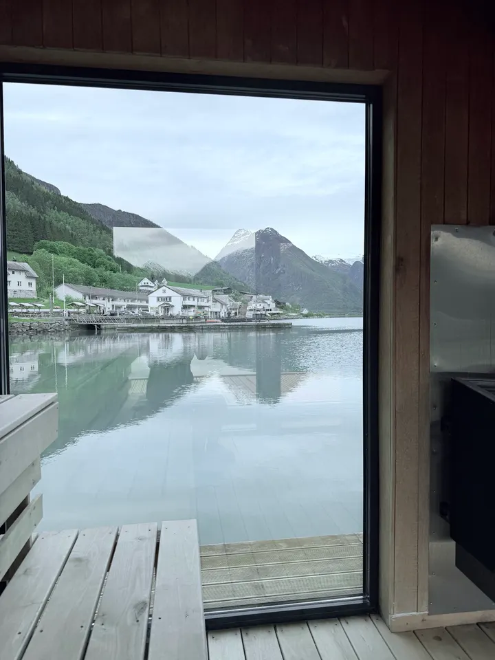 Dampen Floating Sauna — recovery-studio i Mundal, Fjærland — 2